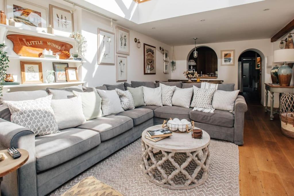 Dolls House - Luxury Townhouse *Sleeps 10* Villa Henley-on-Thames Eksteriør bilde