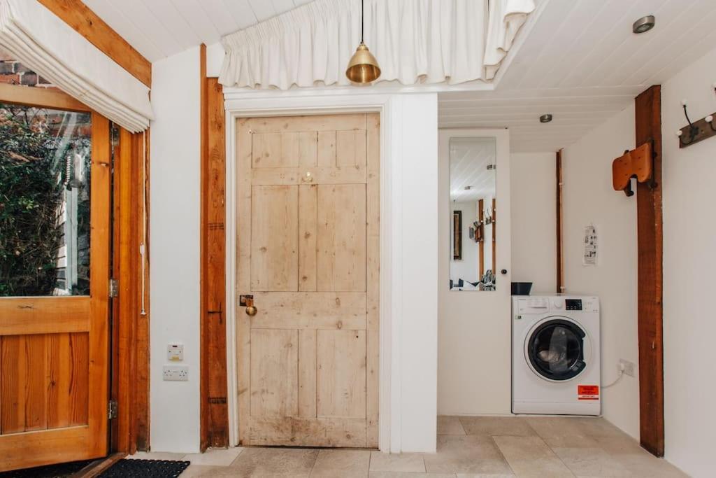 Dolls House - Luxury Townhouse *Sleeps 10* Villa Henley-on-Thames Eksteriør bilde