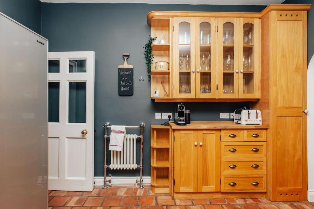 Dolls House - Luxury Townhouse *Sleeps 10* Villa Henley-on-Thames Eksteriør bilde