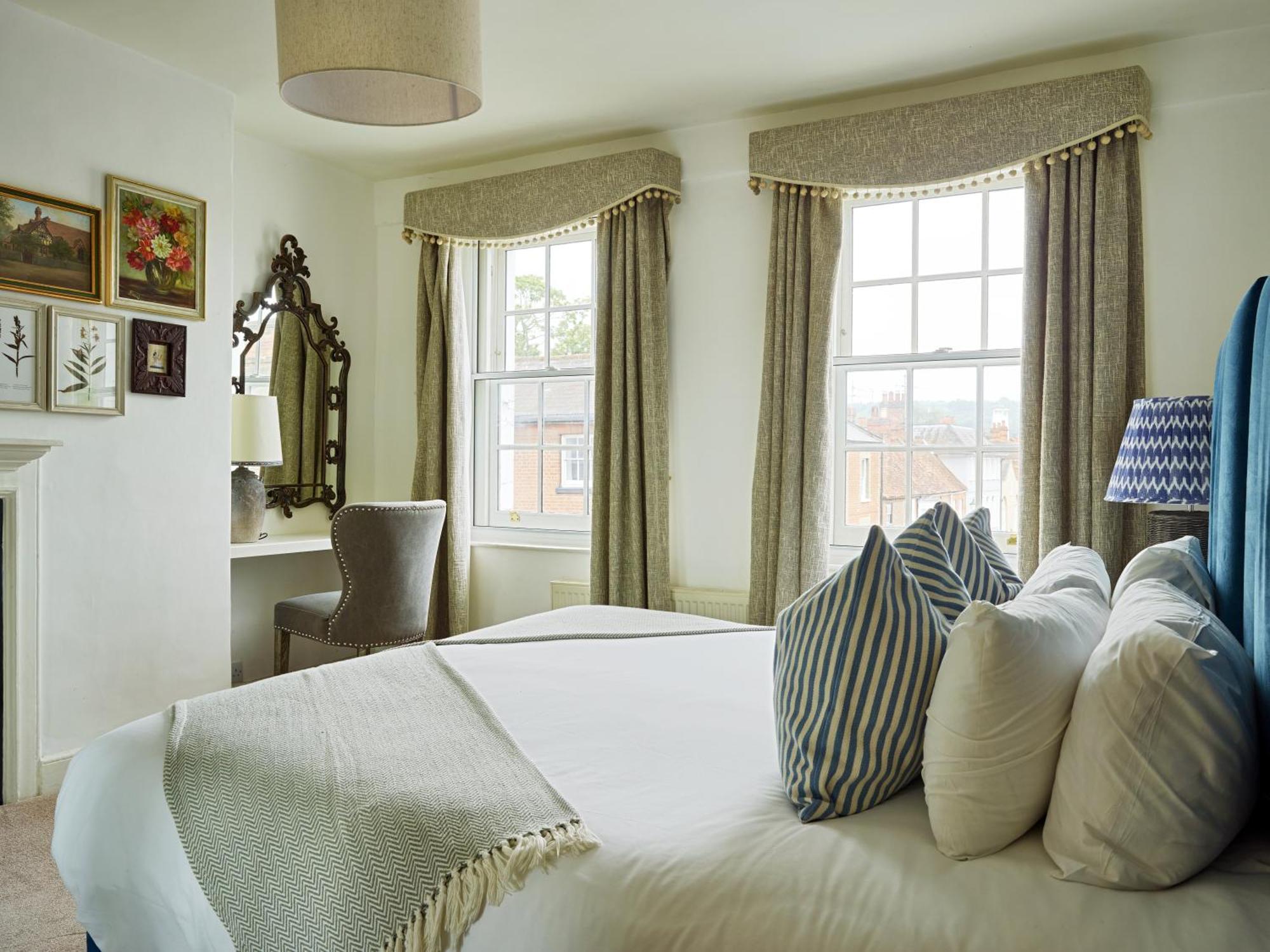 Dolls House - Luxury Townhouse *Sleeps 10* Villa Henley-on-Thames Eksteriør bilde
